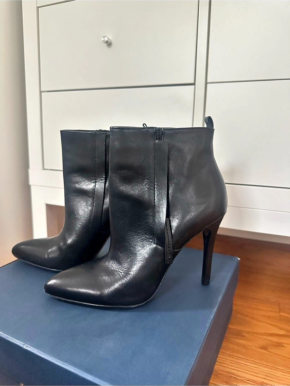 Pour La Victoire Pointed Toe Stiletto Ankle Boots Black US 7.5
